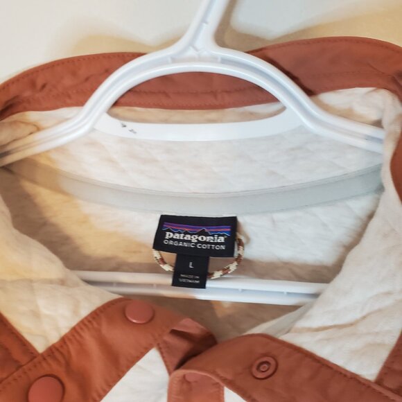 Patagonia Cream and Tan Quilted Pullover - Picture 4 of 6